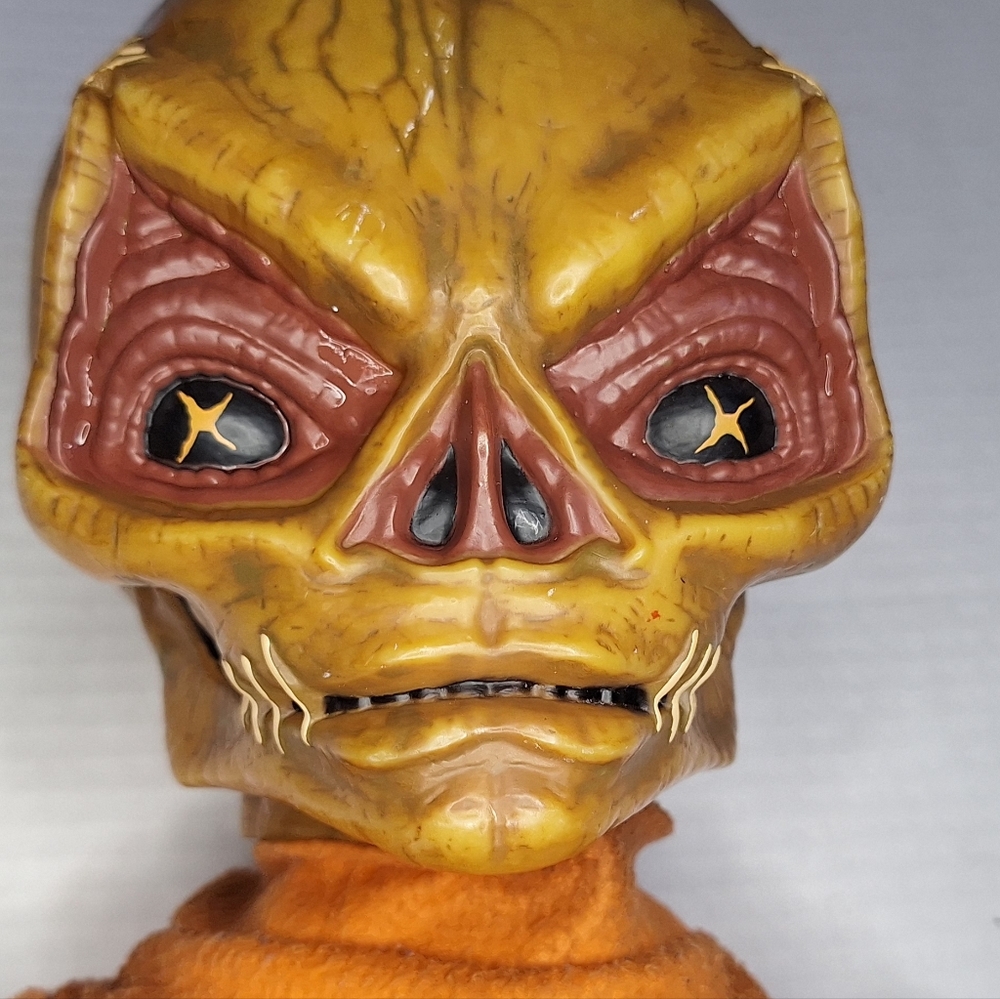 Trick R Treat Doll. Decor. Spirit Halloween